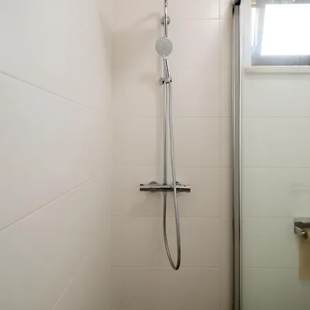 Regatta - Beachfront And Sea Views *