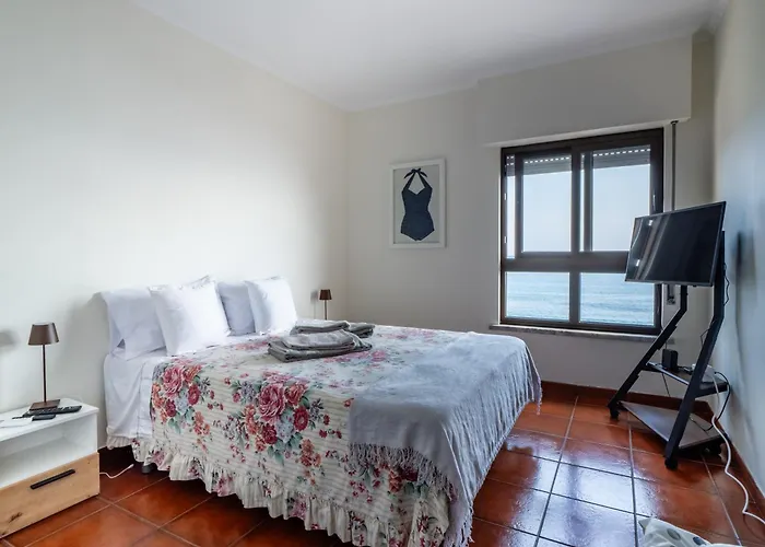 Regatta - Beachfront And Sea Views Lejlighed