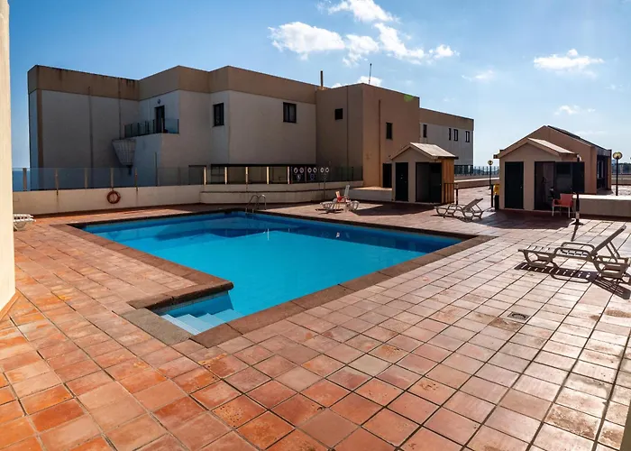 Regatta - Beachfront And Sea Views 아파트 *